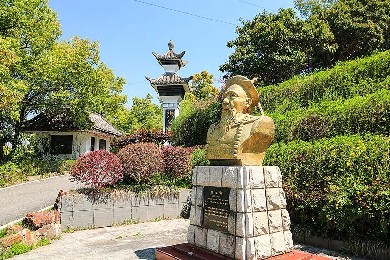 國家AAA級(jí)景區(qū)——張公山寨