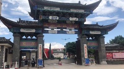 云南省建水建民中學(xué)——人臉識別翼閘防撞擺閘項(xiàng)目